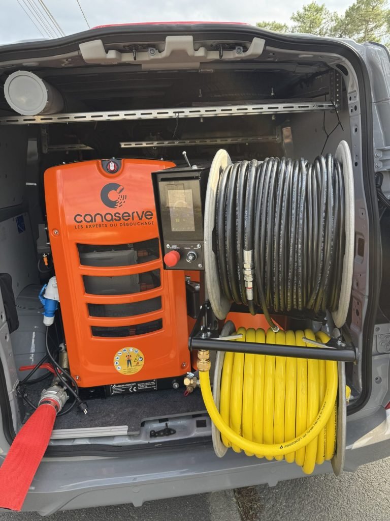 Curage de canalisation à Origne materiel